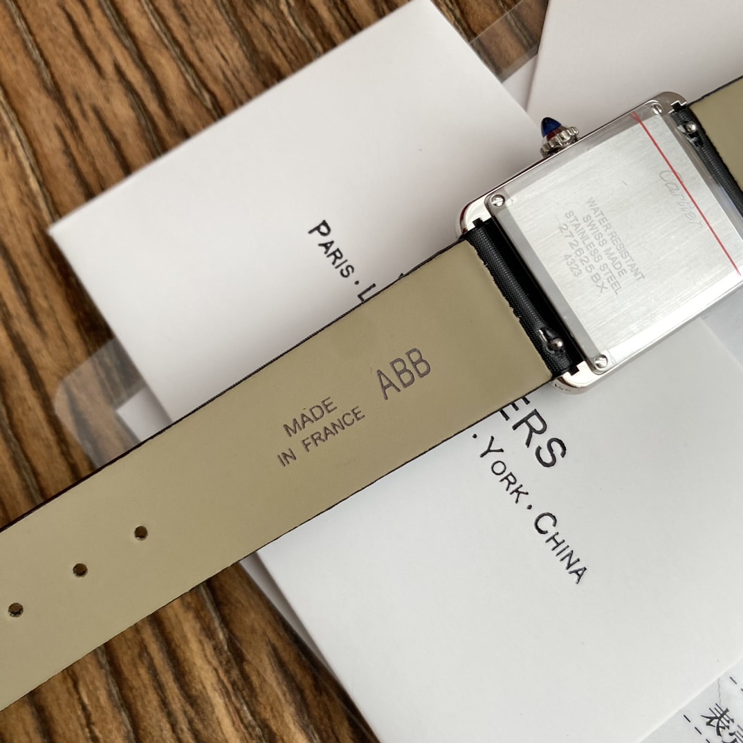 坦克卡地亚1:1复刻手表银灰盘镶钻中号皮带表带图
