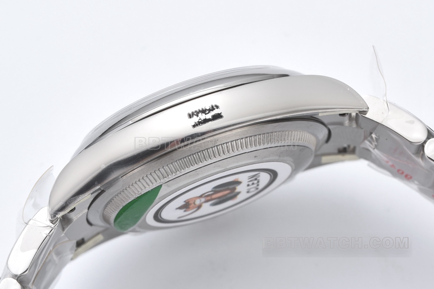 C厂劳力士蚝式恒动顶级一比一精仿36mm银盘m126000-0001侧面实拍图