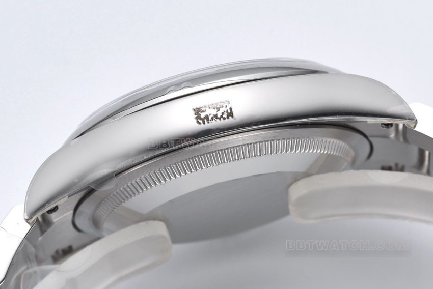 C厂劳力士蚝式恒动一比一顶级复刻36mm泡泡面m126000-0009侧面实拍图