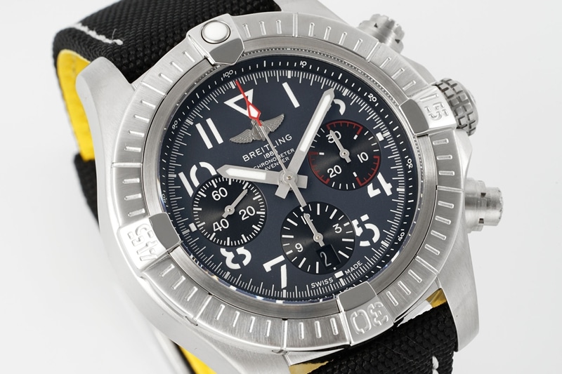 BLS Factory Breitling Avenger Top Replique Montres B01 Chrono 2024 Latest Style Black Disc Nylon Strap Back Translucent