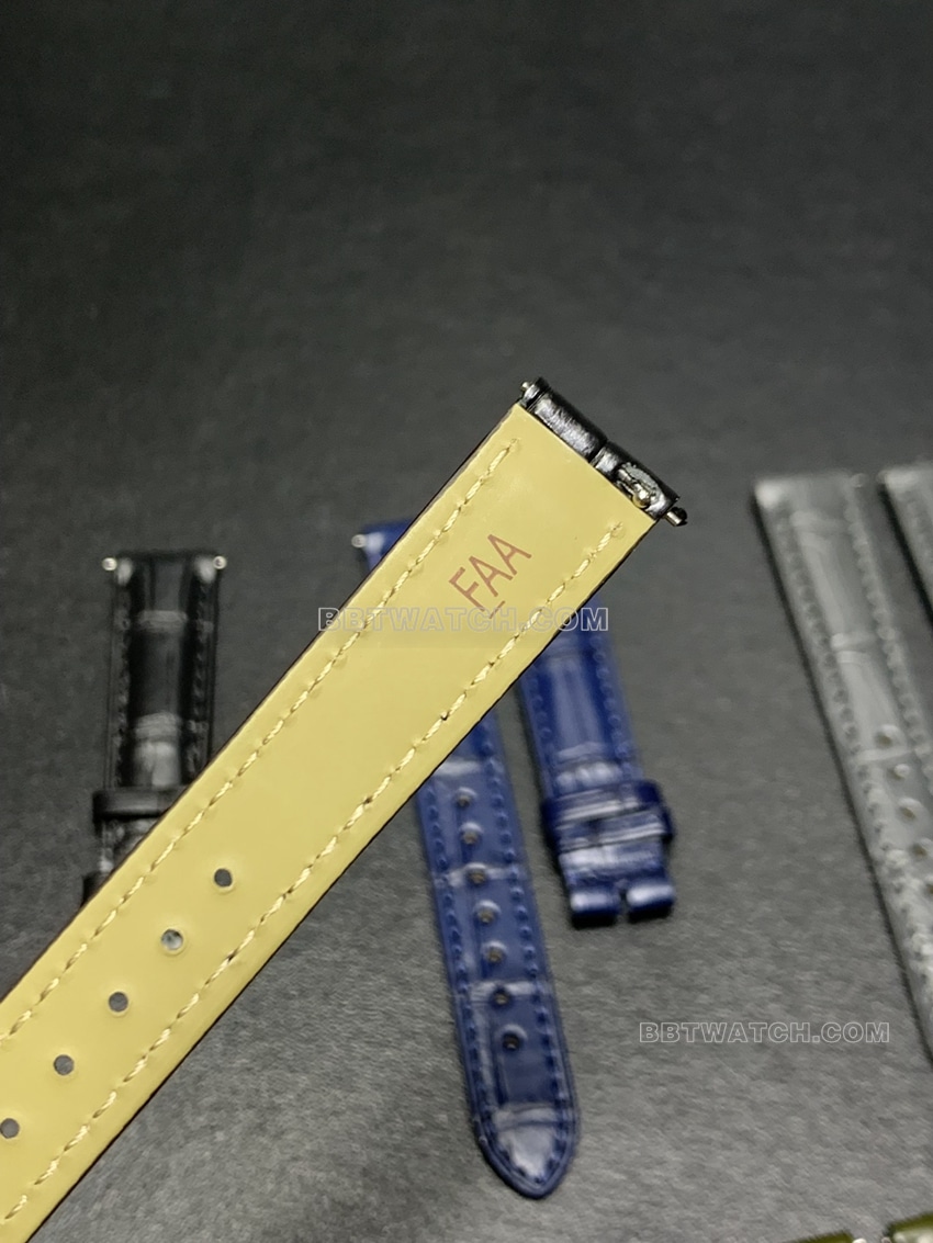 Alligator strap for the Cartier Mountain Variant WJSA0017