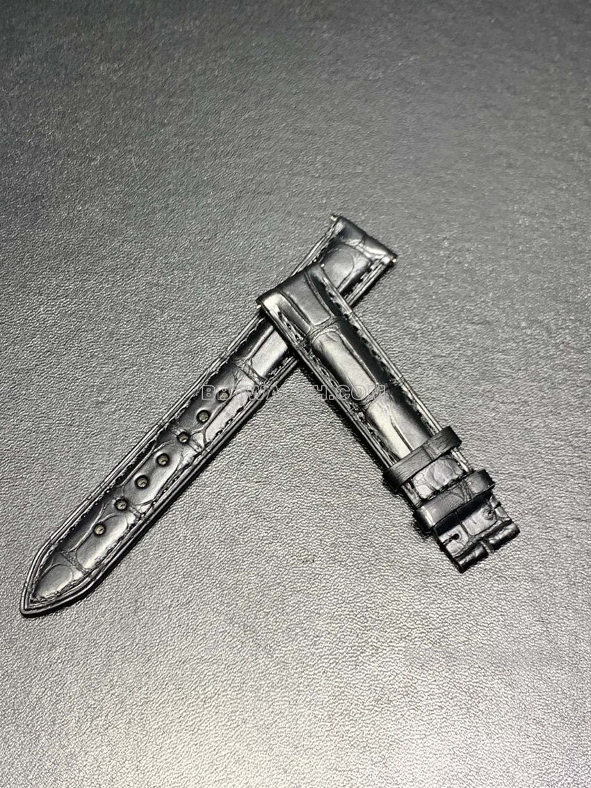 Alligator strap for the Cartier Mountain Variant WJSA0017