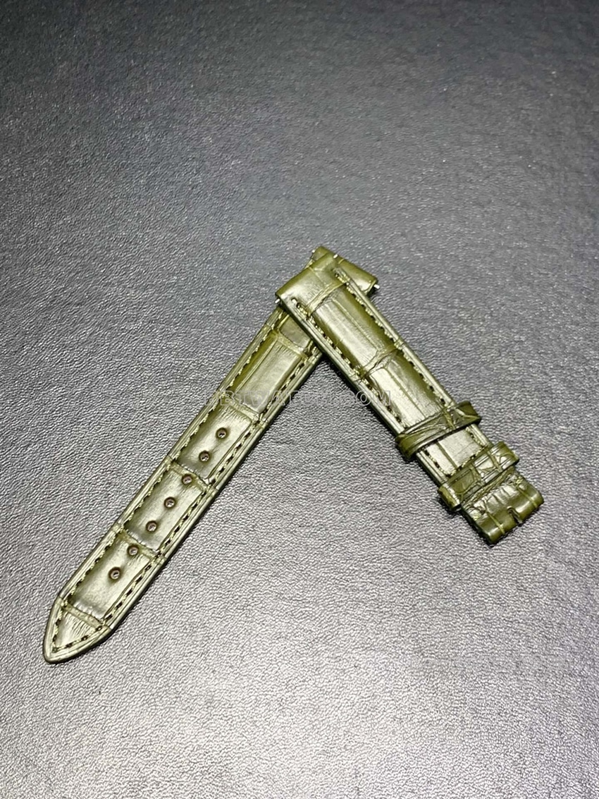 Alligator strap for the Cartier Mountain Variant WJSA0017