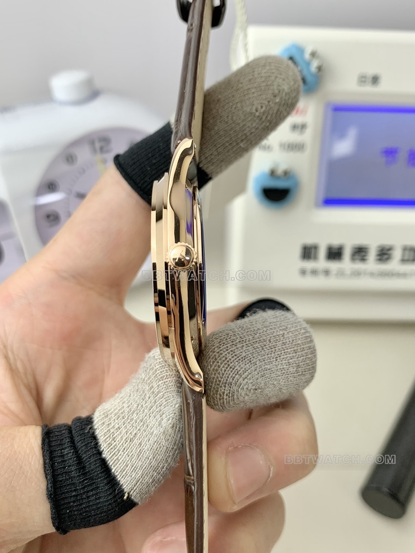 APS厂积家大师一比一顶级复刻蛋壳黄盘1212510侧面实拍图