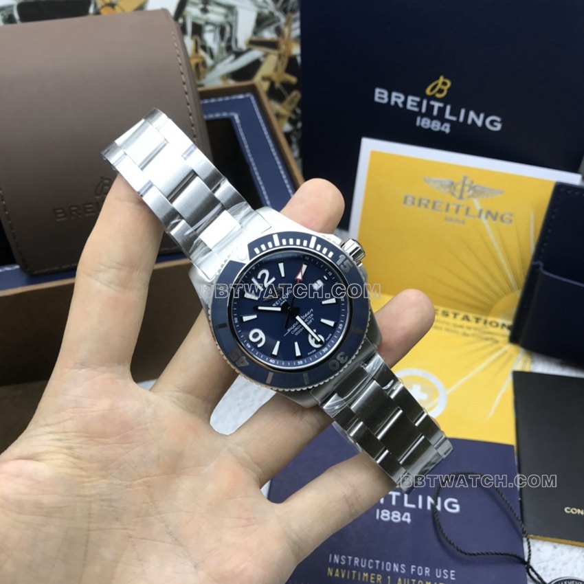 原单百年灵超级海洋一比一顶级复刻蓝盘A17367D81C1A1正面实拍图