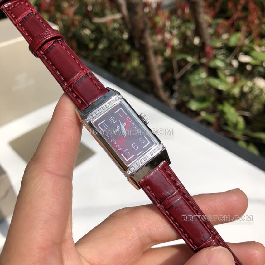 原单积家翻转腕表一比一超A高仿红盘红色皮带款3288560正面实拍图