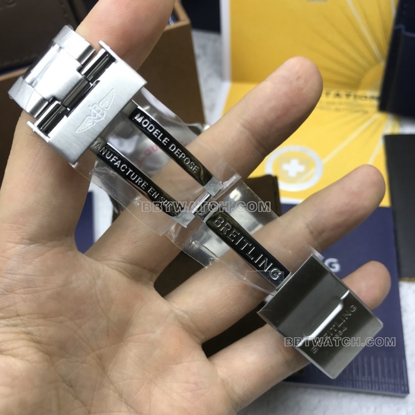 原单百年灵超级海洋一比一顶级复刻蓝盘A17367D81C1A1表扣实拍图