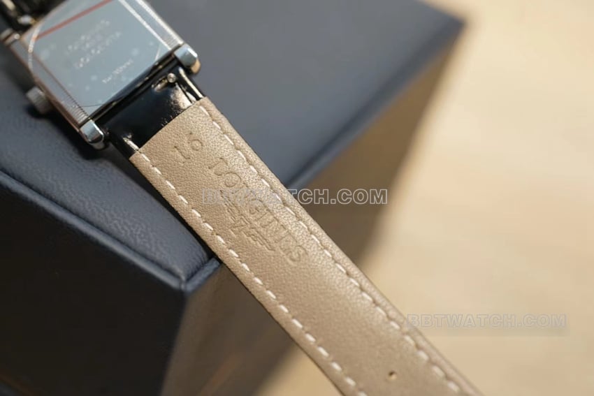 原单浪琴优雅超A高仿银盘黑色皮带款L5.200.4.71.2表带实拍图