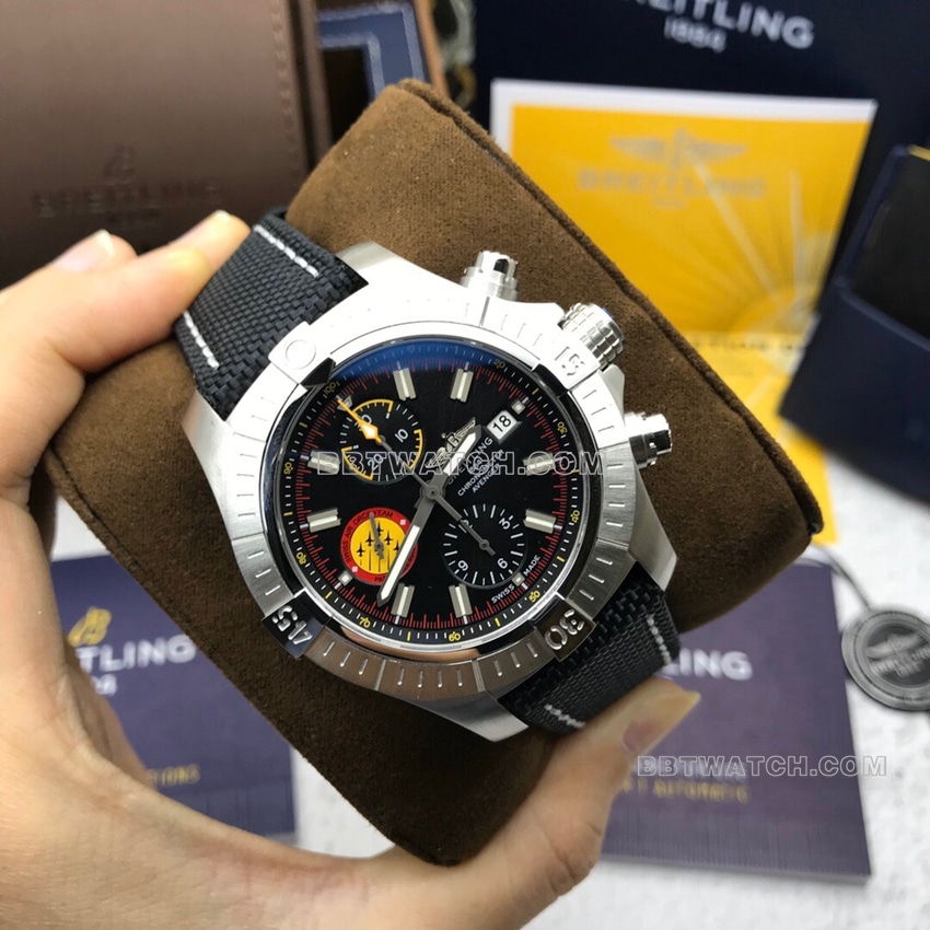 原单百年灵复仇者一比一超A高仿黑盘A133171A1B1X1正面实拍图