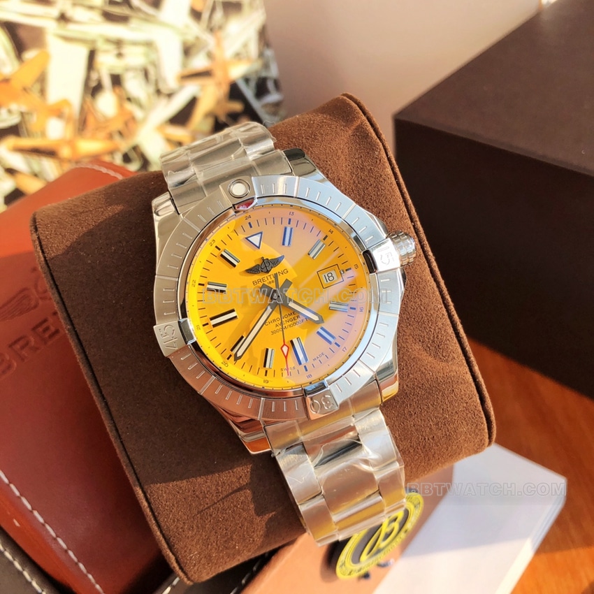 原单百年灵复仇者超A高仿黄盘钢带款A17319101I1A1正面实拍图