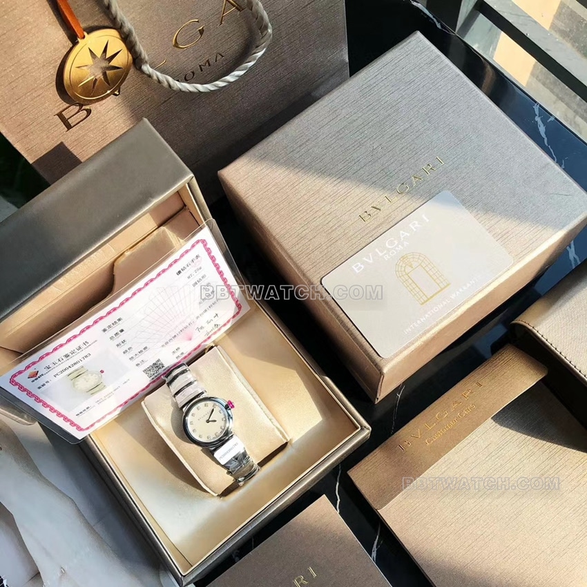 原单宝格丽一比一超A精仿白色珍珠母贝盘钢带款102196 LU28WSS/12正面实拍图