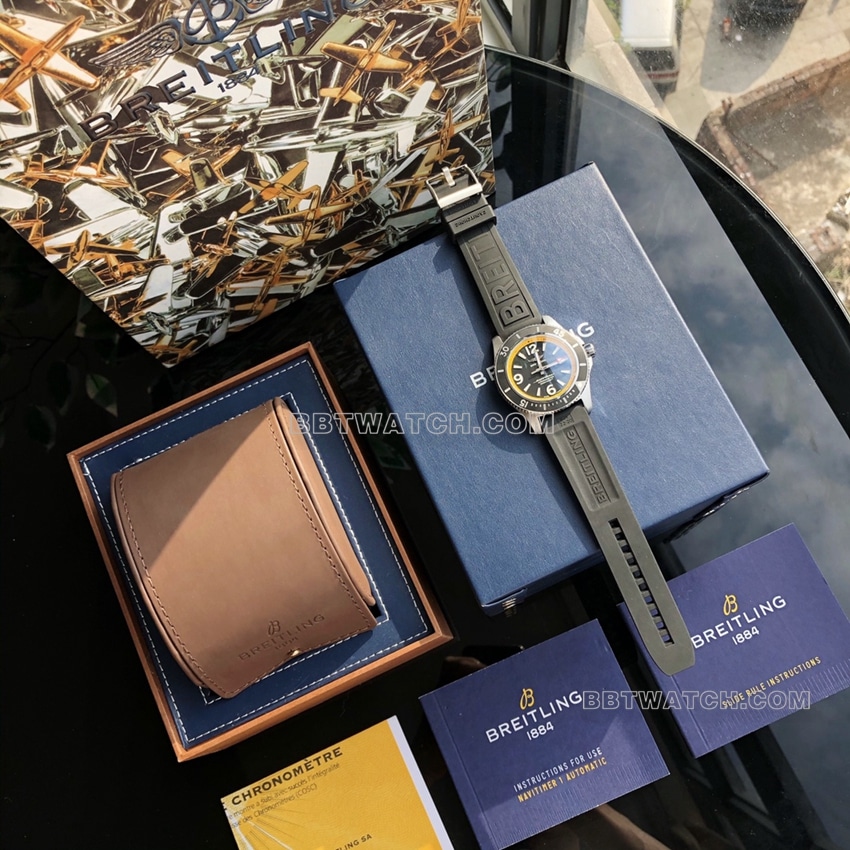 原单百年灵超级海洋一比一超A精仿黑盘橡胶款A17366D71B1S1正面实拍图