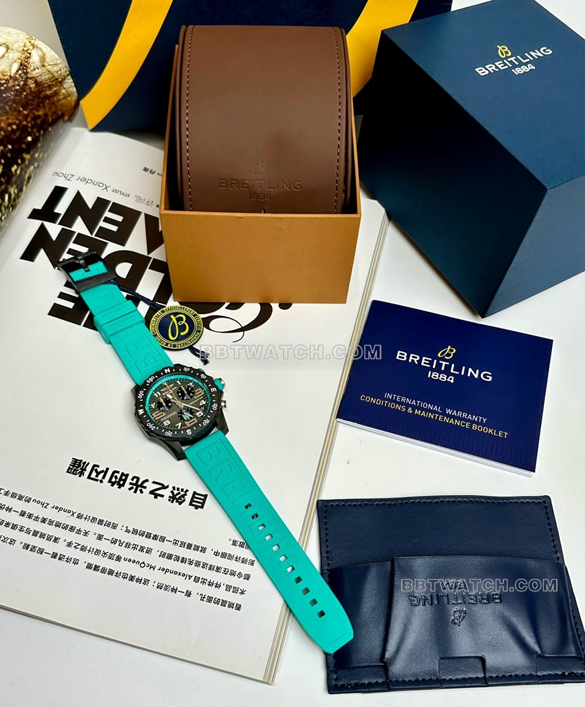 原单百年灵专业顶级复刻灰盘蓝绿色橡胶款X823105C1M1S1正面实拍图