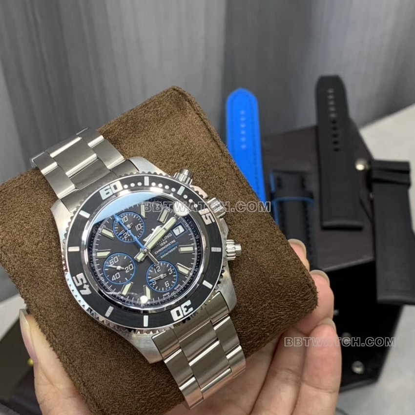 原单百年灵超级海洋一比一顶级复刻黑盘计时A1334102.BA83.134A正面实拍图
