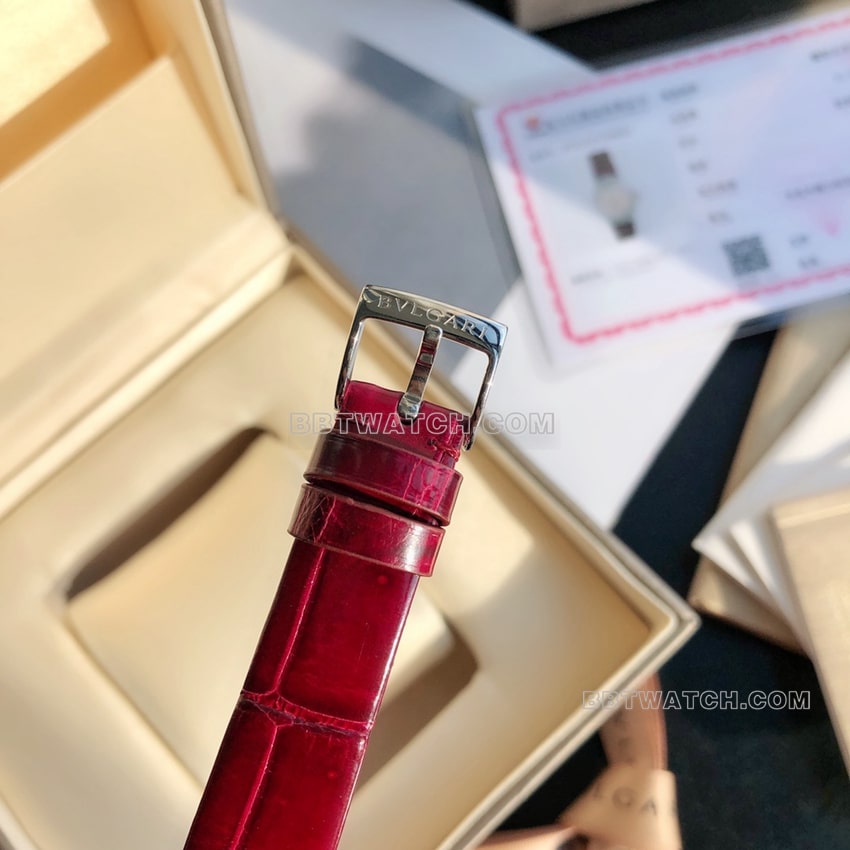 原单宝格丽一比一超A高仿粉红色珍珠贝母盘皮带款102608表扣实拍图