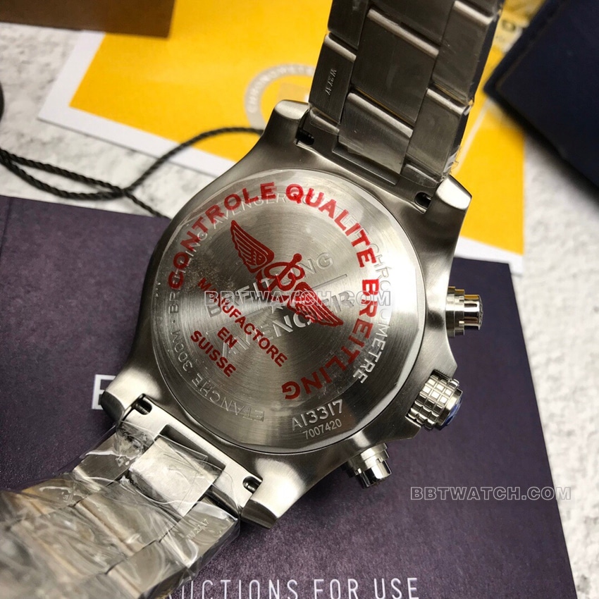 原单百年灵复仇者超A高仿蓝盘钢带款A13317101C1A1背面实拍图