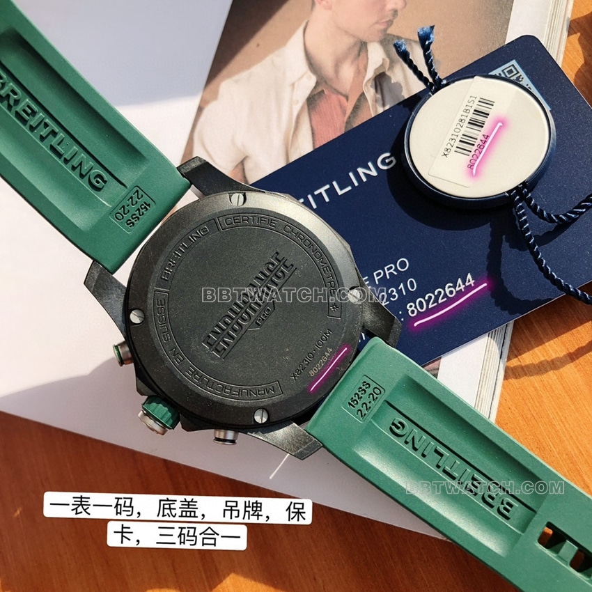 原单百年灵专业一比一超A高仿黑盘绿色橡胶款X82310D31B1S1背面实拍图