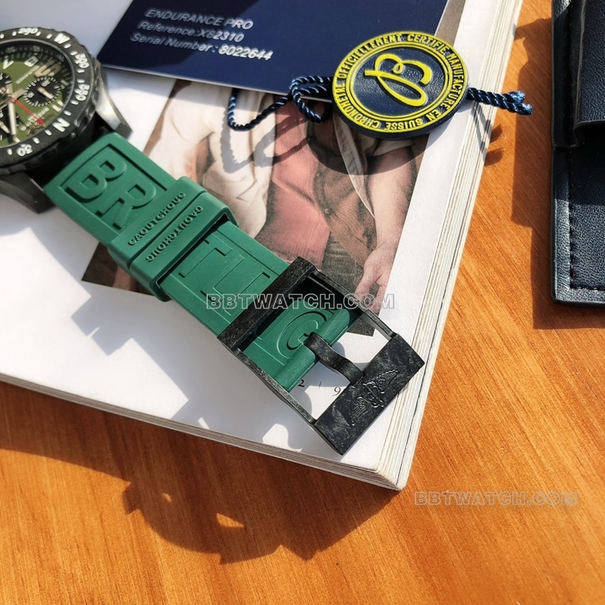 原单百年灵专业超A高仿绿盘绿色橡胶款表扣实拍图