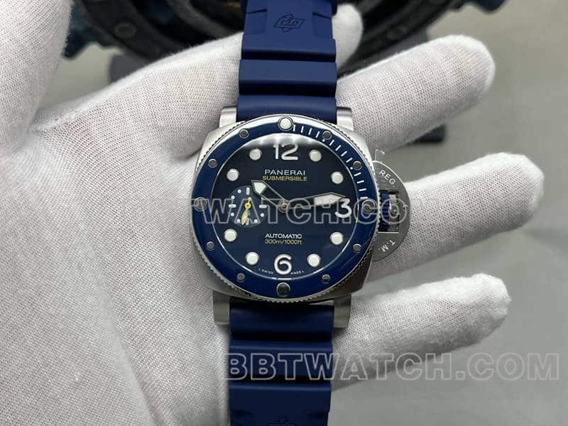 VS沛纳海潜行顶级一比一高仿蓝盘PAM01676正面实拍图