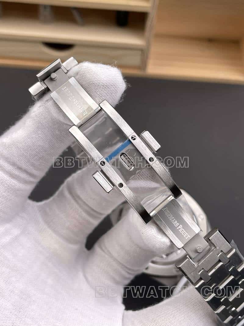 BBS厂爱彼皇家橡树一比一顶级复刻烟熏蓝盘陀飞轮26530表扣实拍图