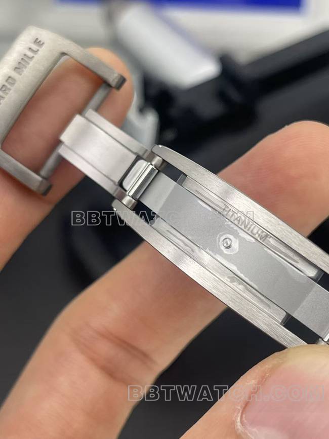 顶级复刻手表APS厂理查德米勒碳纤维机械手表RM35-02表扣实拍图