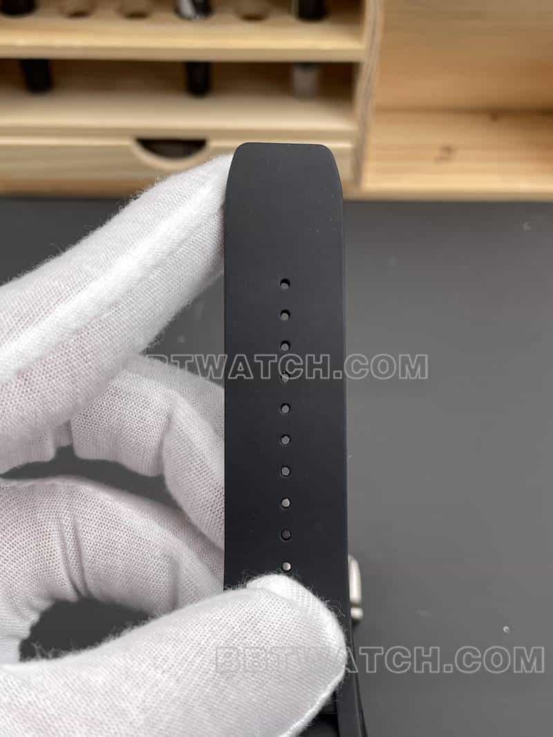 APS厂理查德米勒男士超A高仿碳纤维RM35-02表带实拍图