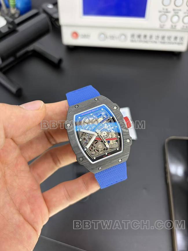 理查德米勒男士顶级复刻手表镂空盘黑壳机械RM67-02正面实拍图