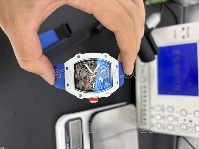 最优复刻手表UMI厂理查德米勒镂空盘白壳机械RM67-02正面实拍图