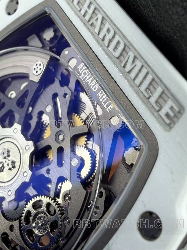 最优复刻手表UMI厂理查德米勒镂空盘白壳机械RM67-02背面实拍图