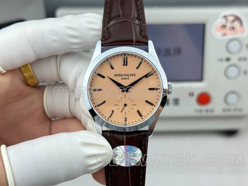 百达翡丽顶级复刻手表SDF厂古典玫瑰金盘39mm皮带款正面实拍图