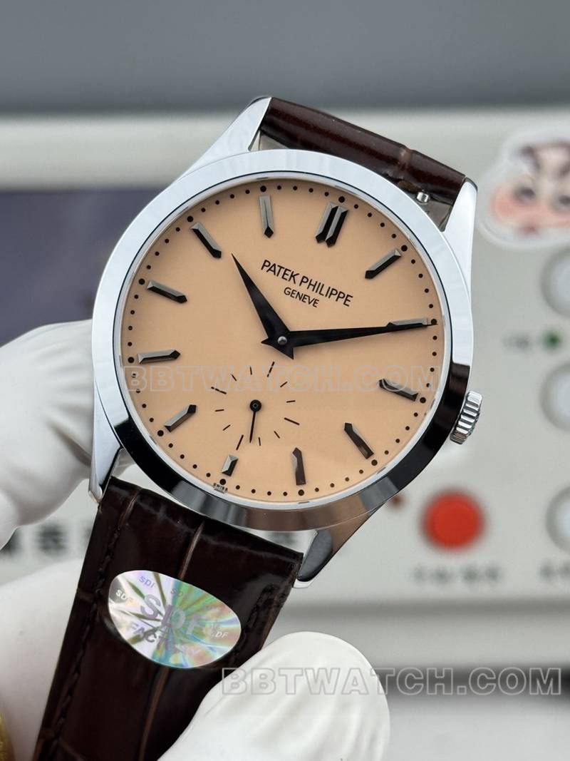 百达翡丽顶级复刻手表SDF厂古典玫瑰金盘39mm皮带款正面实拍图