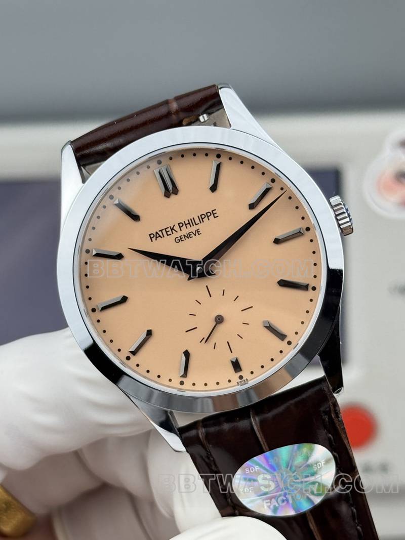 百达翡丽顶级复刻手表SDF厂古典玫瑰金盘39mm皮带款正面实拍图