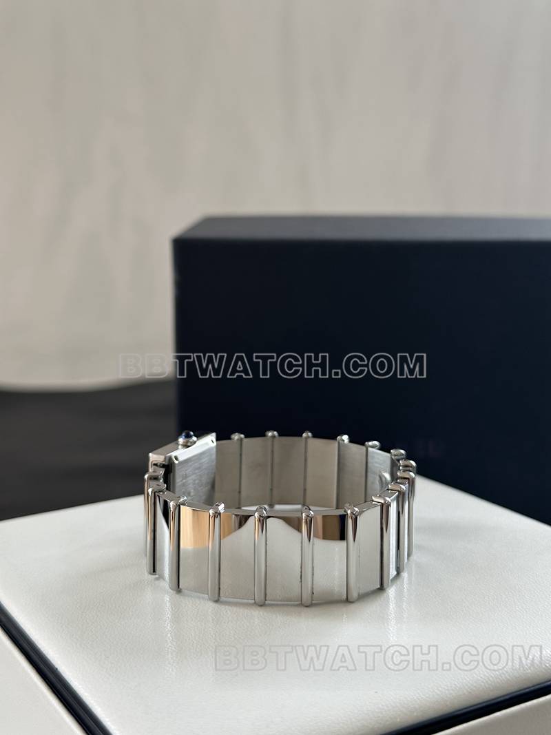 香奈儿顶级复刻原单方形黑盘钢带款表带实拍图