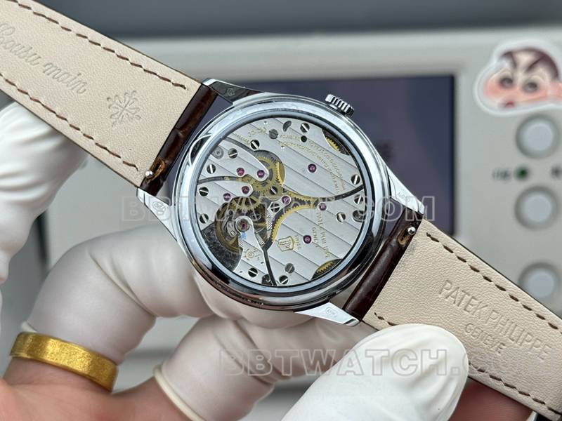 百达翡丽顶级复刻手表SDF厂古典玫瑰金盘39mm皮带款背面实拍图