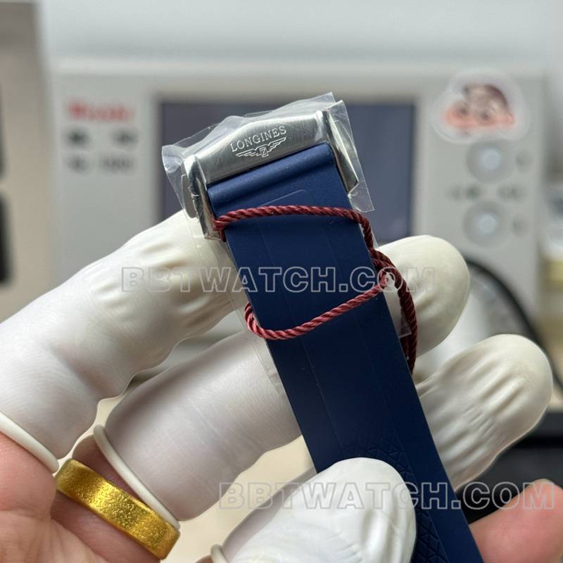 浪琴顶级复刻表AF厂康卡斯蓝盘7750机芯42mm橡胶款表带实拍图