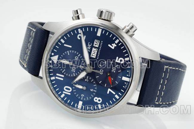 万国最佳复刻手表APS厂飞行员蓝盘计时69385机芯皮带款正面实拍图