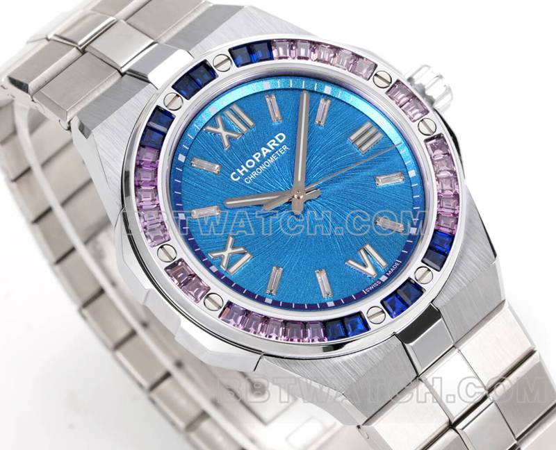 萧邦超级克隆手表GH厂雪山傲翼41mm蓝盘蓝宝石钻圈钢带款正面实拍图