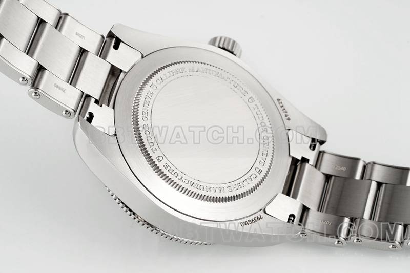 帝舵1:1复刻手表ZF厂碧湾黑盘39mm红黑圈钢带款背面实拍图