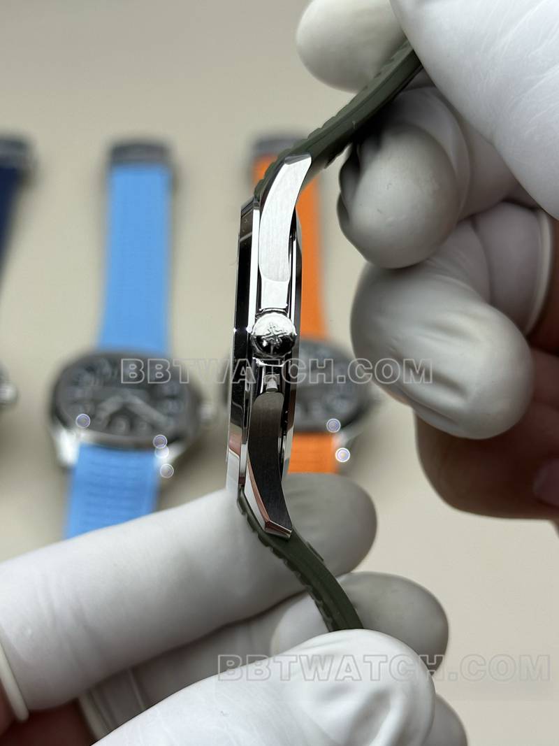 百达翡丽顶级复刻手表BBF厂手雷绿盘绿色橡胶款5168G侧面实拍图