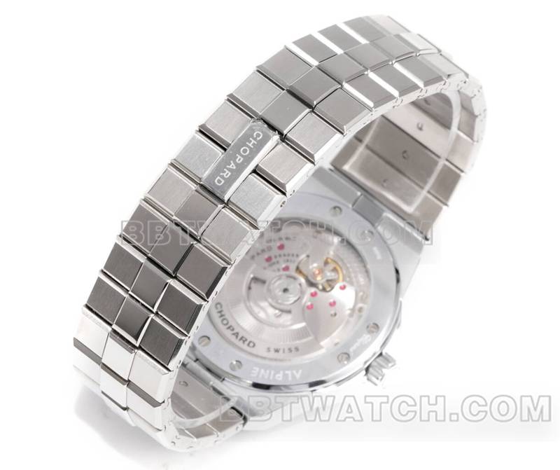 萧邦最佳复刻手表GH厂雪山傲翼41mm灰盘绿蓝宝石钻圈表带实拍图