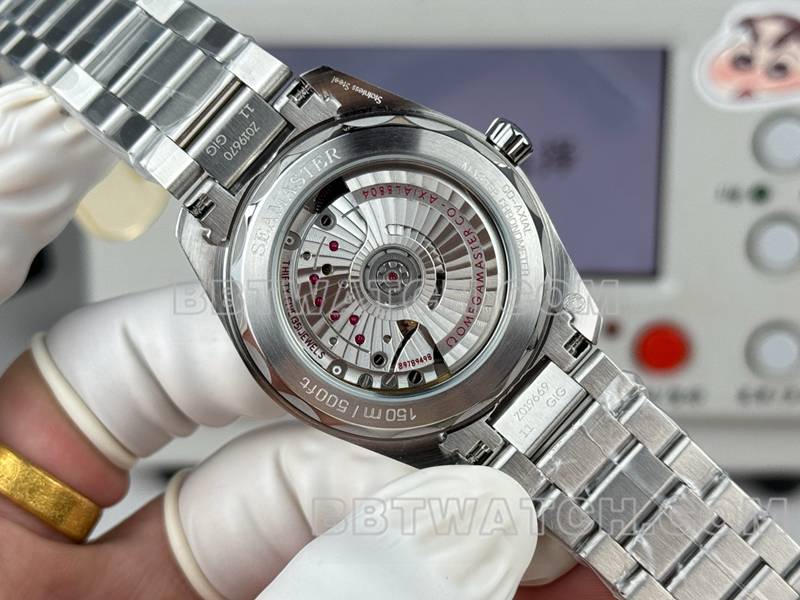 欧米茄顶级复刻手表海马灰盘38mm钢带款背面实拍图