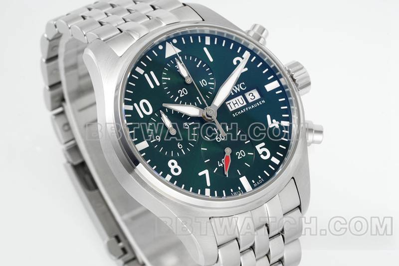 万国最优复刻手表APS厂飞行员绿盘计时69385机芯钢带款正面实拍图