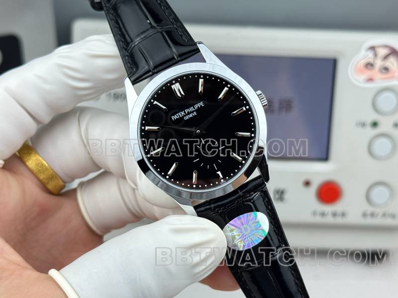 百达翡丽最优复刻手表SDF厂古典黑盘39mm皮带款正面实拍图