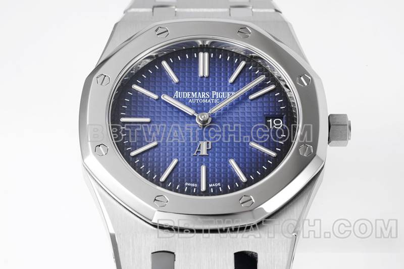 Audemars Piguet top replica watches ZF Factory Royal Oak Smokey Blue Plate 2121 movement 15202 front real picture