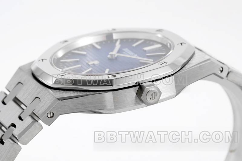 Audemars Piguet top replica watches ZF Factory Royal Oak Smokey Blue Plate 2121 movement 15202 side actual photo