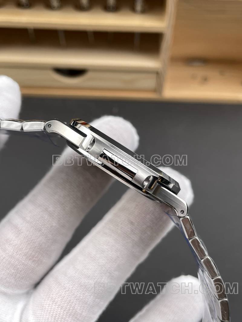 百达翡丽顶级复刻手表DDF厂鹦鹉螺40mm白盘330机芯钢带款侧面实拍图