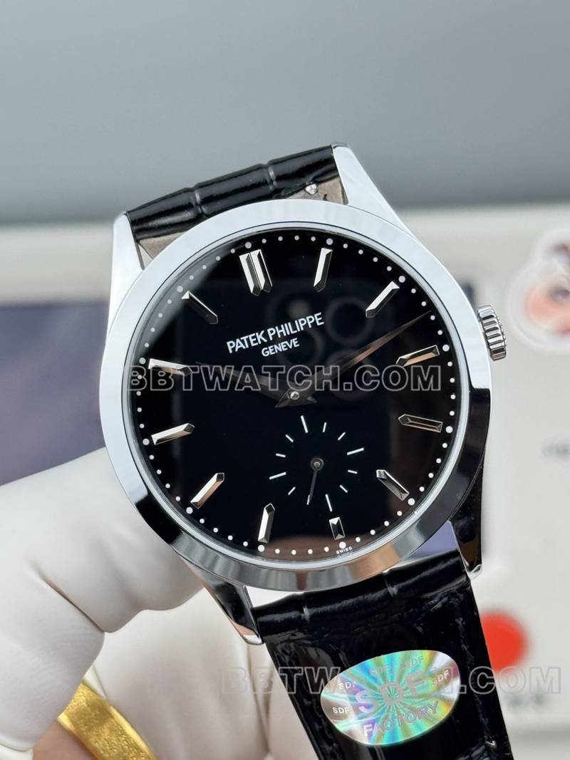 百达翡丽最优复刻手表SDF厂古典黑盘39mm皮带款正面实拍图