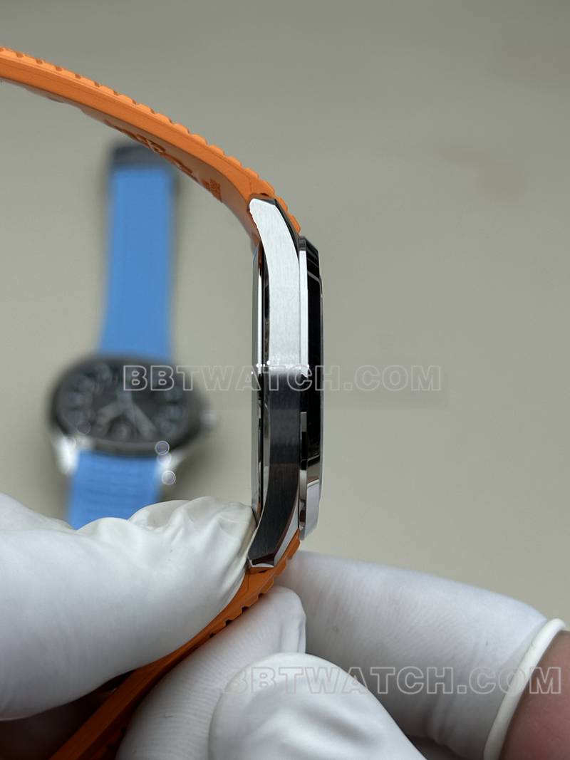 百达翡丽1:1复刻手表BBF厂手雷黑盘橙色橡胶款5167A侧面实拍图