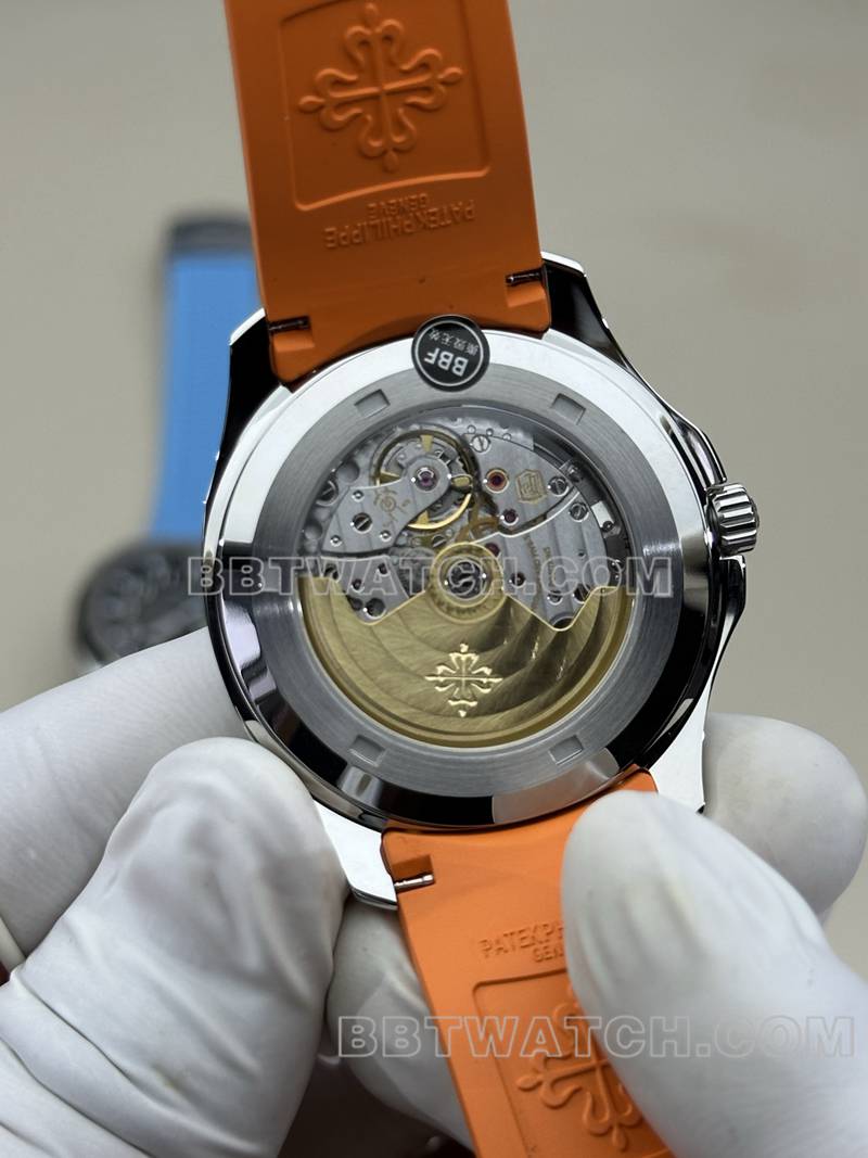 百达翡丽1:1复刻手表BBF厂手雷黑盘橙色橡胶款5167A背面实拍图