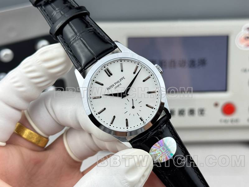 百达翡丽1:1复刻手表SDF厂古典白盘39mm皮带款正面实拍图